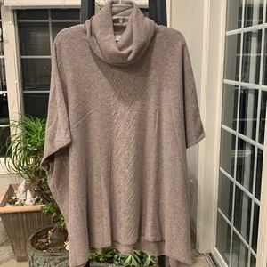 Garnet Hill 100% cashmere poncho. Size medium. Excellent condition